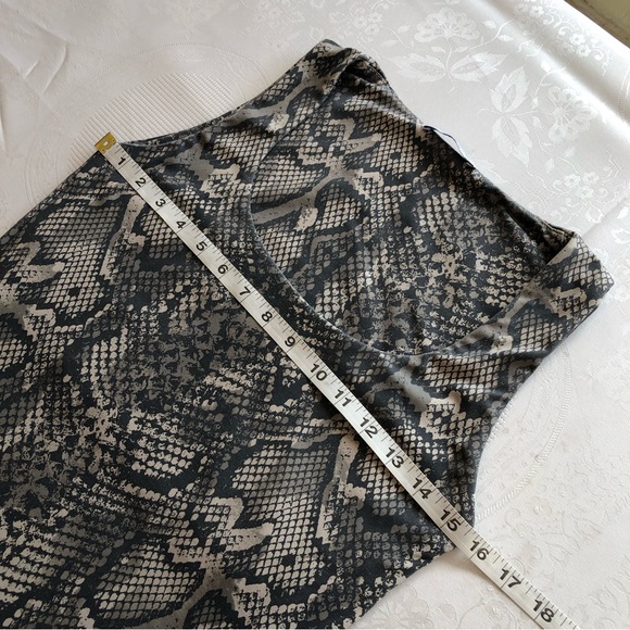Zara Women’s Size M Animal Print Snake Skin Sleeveless Shirt Elastic Tank-Top - Picture 7 of 16